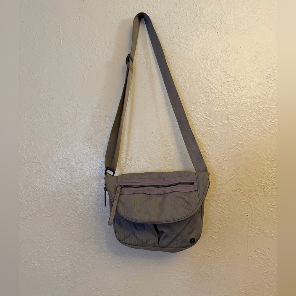 Lululemon all night festival Bag